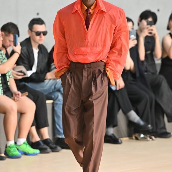 model-walks-the-runway-during-the-saint-laurent-menswear-news-photo-1750833329 (1) model-walks-the-runway-during-the-saint-laurent-menswear-news-photo-1750833329 (1)